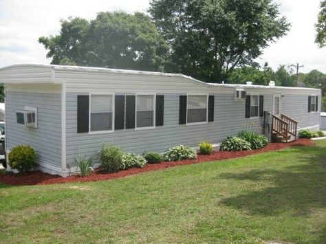 Landscape Ideas For Trailer House, Landscape Ideas Around Mobile Home, Landscape For Mobile Homes, Singlewide Trailer Landscaping, Landscape Ideas For Mobile Homes, Landscape Ideas Mobile Home, Trailer Park Landscaping Ideas, Front Yard Mobile Home Landscaping Ideas, Mobile Home Landscaping Ideas Diy