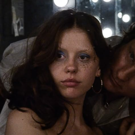 mia goth as maxine in x (2022) icon mine Mia Goth Makeup, X Mia Goth, Maxine Minx, Mia Goth, Makeup Images, Goth Makeup, Halloween 2022, It Girls, Halloween Costume Ideas