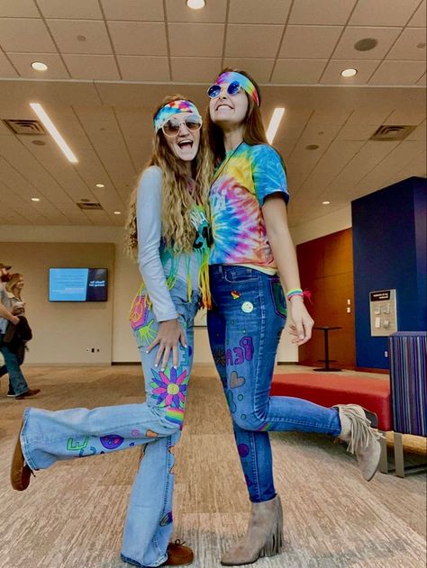 70s Boho Throwback Thursday Outfit Ideas for Spirit Week 70s Spirit Day Outfit, Throwback Day Outfits, Decades Day Spirit Week 70s Hippie, Thursday Outfit Ideas, Diy Hippie Clothes, Retro Disco Outfit, Ideas For Spirit Week, Hippie Costume Diy, 60s Fancy Dress