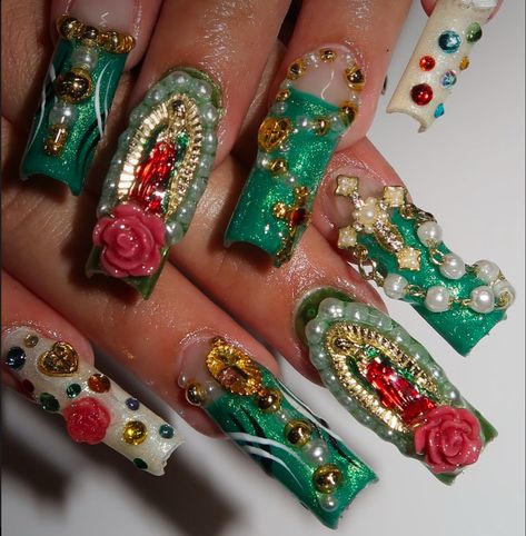 noangelnailz on ig Mariachi Nails, Loteria Nails, Mexican Nail Art Mexico, Ugly Nails Weird, Cholo Nails, Mexican Nails Designs, Mexico Inspired Nails, Rosary Nails, Hispanic Nails