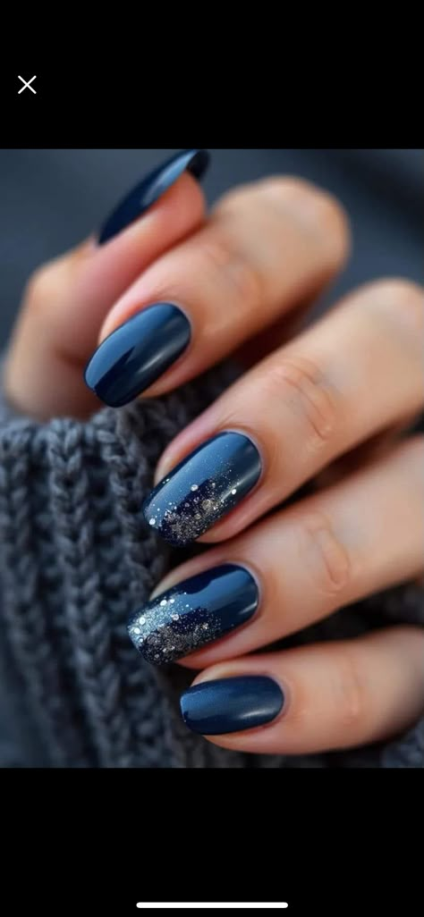 Sparkly Navy Blue And Silver Nails, Blue And Sliver Nails Ideas Short, Midnight Themed Nails, New Years Nails Navy Blue, New Years Short Gel Nails, Deep Blue Sparkle Nails, Dip Nails January, Navy Blue And Glitter Nails, Midnight Blue Nails Short