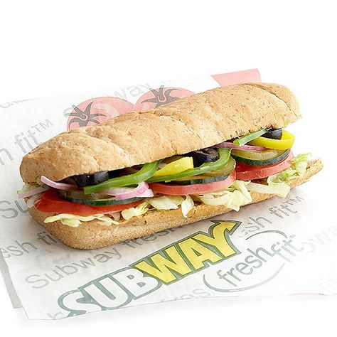 Veggie Delight Sandwich, Subway Veggie Sandwich, Cheese Calories, Healthy Sandwich Ideas, Dietary Guidelines, Healthy Sandwich, Meat Sandwich, Sandwich Ideas, Veggie Sandwich