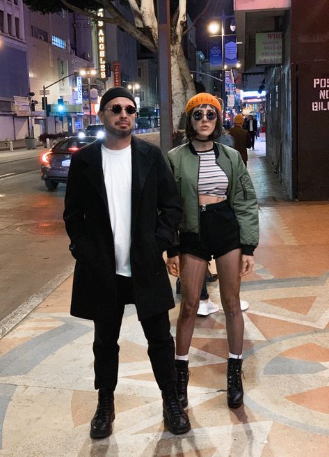 Couple Outfits Halloween Costume Ideas, Leon Costume, Matilda And Leon Costume, Leon The Professional Costume, Cute Couples Costumes For Halloween Diy, Nyc Couple Costume, Film Couple Costumes, Couple Costume Movie, Leon Halloween Costume