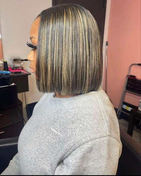 Middle Part Peekaboo Bob, Side Part Bob Weave Highlights, Highlight Side Part Bob Black Women, Short Bob With Highlights Black Women, Quickweave Bob With Highlights, Blonde And Black Bob Black Women, Highlight Bob Wig Black Women, Bob Highlights Black Women, Quick Weave Bob With Highlights