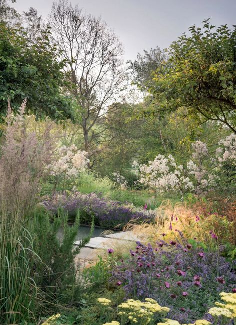 An English country garden with a gently rolling rhythm of planting | House & Garden English Style Landscaping, English Country Garden Design, Country Garden Australian, English Country Gardens Cottage, Marcus Barnett, Gardening Notes, English Farm, Cloud Pruning, African Safari Lodge