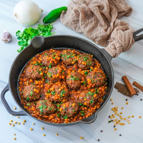 Afghan kofta (meatballs) is of course a main entree dish that is typically served with rice. While it can be any type of rice, I feel like it is best with plain white rice (Afghan challow). This recipe is easy to make, super juicy, and flavorful. #meatballs #meatballcurry #kofta #afghanfood #afghancusine @cookhalaal @dawn_images #mincedmeat #tastingtable #middleeasternfood #beautifulcuisines #afghanistan #afghan #foodbloggers #foodblog Afghan Ground Beef Recipes, Afghan Kofta Recipe, Afghan Recipes Afghanistan, Afghan Food Recipes Afghanistan, Afghan Meatballs, Afghanistan Food Recipes, Afghani Food Recipes, Afghan Dinner, Afghanistan Recipes