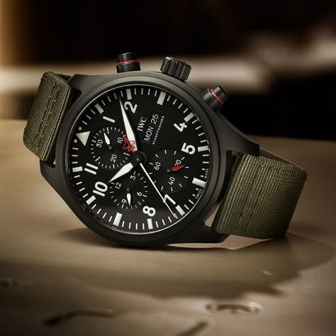 Mens Watches Classy, Iwc Watches Pilot, Pasha De Cartier, Aircraft Mechanic, Watches Classy, Awesome Watches, Tactical Watch, Iwc Schaffhausen, Best Watch Brands