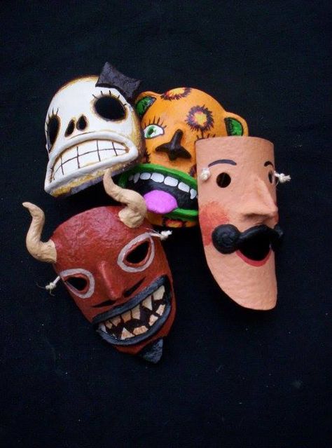 Estas hermosas máscaras de papel maché han sido elaboradas a mano por los maestros artesanos poblanos de Hilos en Nogada.... Mascara Papel Mache, Paper Mache Mask, Mexican Mask, Noh Mask, Mexico Art, Mask Masquerade, Mexican Designs, Masks Art, Papel Mache