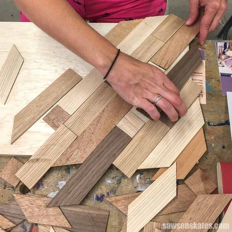 Do you have a lot of leftover scrap wood lying around your workshop, and you're not sure what to do with it all? Here are 71 clever ways to make the most out of every last piece! Hardwood Scraps Projects, Wood Samples Crafts Diy, Rough Sawn Lumber Projects, Scrap Hardwood Projects, Leftover Hardwood Flooring Ideas, Wood Scrap Projects, Small Scrap Wood Projects Diy, Scrap Wood Projects Diy, Scrap Wood Ideas