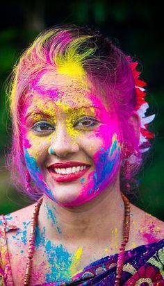 Garl Photo, Holi Girl, Holi Pics, Holi Girls, Holi Pictures, Festival Of Colours, Happy Holi Images, Happy Holi Wishes, Women Celebrating