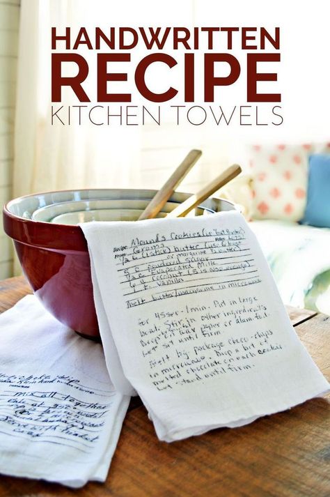 Handwritten Recipe Kitchen Towels for unique DIY gifts for Mom for Mother's day, her birthday or Christmas. A beautiful memento that's functional. Learn how to recreate your grandmother's favorite vintage recipe on a tea towel in her original handwriting to make unique beautiful handmade gifts for her that she'll cherish forever. Recipe Towel, Tea Towels Diy, Recipe Tea Towel, Diy Towels, Towel Ideas, Clam Recipes, Handwritten Recipes, Homemade Gift Ideas, Towel Crafts