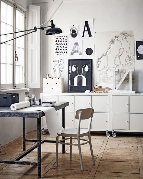 Home Office Vintage, Ruangan Studio, Workspace Studio, Studio Spaces, Quirky Decor, Kallax Ikea, Creative Workspace, Workspace Inspiration, Office Workspace