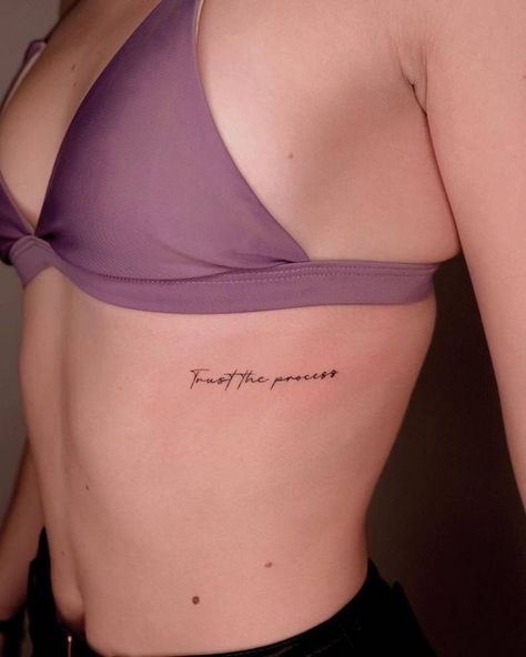 For Always Tattoo, Tattoo Minimalista Feminina, Trendy Tattoos For Women, Tattoo Words Ideas, Fine Line Lettering, Discrete Tattoo Placement, Unforgettable Tattoo, Tattoo New York, Simple Tattoo With Meaning