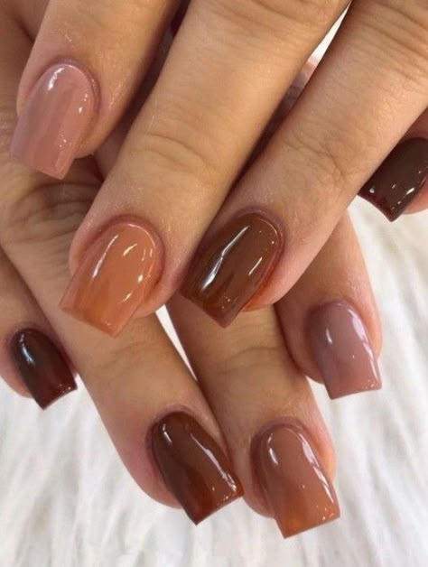 Thanksgiving Nails Solid Colors, Thanksgiving Nail Designs Fall Short, Thanksgiving Nails Short Dip, Fall Thanksgiving Nails 2023, Thanksgiving Nail Colors Gel, Fall Thanksgiving Nails Short, Minimalist Thanksgiving Nails, Nails For Thanksgiving Fall, November Nails Ideas 2023