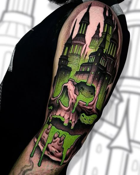 MΛЯKӨ_ƬΛƬƬӨӨ on Instagram: "Enjoyed the shit out of this one! Thank you Andrew mate!! Done at @handofhopetattoo" Neo Trad Sleeve, Mind Flayer Tattoo, Contrast Tattoo, Dark Neo Traditional Tattoo, Colour Tattoos, Horror Tattoo Color, Neotraditional Sleeve, Colorful Tattoo Ideas, Neo Traditional Sleeve