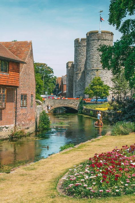 10 Best Things To Do In Canterbury, England Conor Coady England, Canterbury Uk, Canterbury England Aesthetic, Kent Canterbury, Canterbury England, Best Places In London, Canterbury Classics Books, Canterbury Cathedral, Castles In England