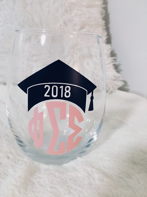 Phi Sigma Sigma | Sorority Graduation | Gift | Stemless Wine Glass | Sorority Craft | DIY | Big Little | Palm Leaves | Cricut | Viny | To Purchase: IG @brisboutiquecrafts | $10 Senior Sorority Gifts, Senior Send Off Sorority, Cricut Sorority Ideas, Sorority Senior Send Off, Sorority Senior Gifts, Senior Baskets, Sorority Gifts Diy, Senior Apparel, Vinyl Station