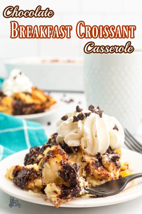 Breakfast Croissant Casserole, Croissant French Toast Casserole, Croissant Casserole, Croissant Breakfast Casserole, Smoked Salmon Breakfast, Flaky Croissants, Monkey Bread Muffins, Sweet Breakfast Recipes, Breakfast Croissant