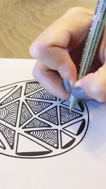 Mandala Artist - Tugce Ozenel Ince on Instagram: "New Pattern for your Drawings..:) Have a wonderful weekend..:) Circle and Circle..🌀🌀🌀 . . . . . . . . . . . . . . . . . . #zentangle #zentangleart #zentanglelovers #zentangledaily #zentangleinspiredart #zentanglepatterns #zentanglepattern #pattern #patterndesign #patternmaking #patternlove #patternmaker #patternaday #mandala #mandalapattern #doodleart #doodlepattern #mandalaart" Circle Zentangle Patterns, Circle Zentangle, Diy Christmas Cards Cricut, Zen Doodle Patterns, Have A Wonderful Weekend, Zen Doodle Art, You Doodle, Wonderful Weekend, Zen Doodle