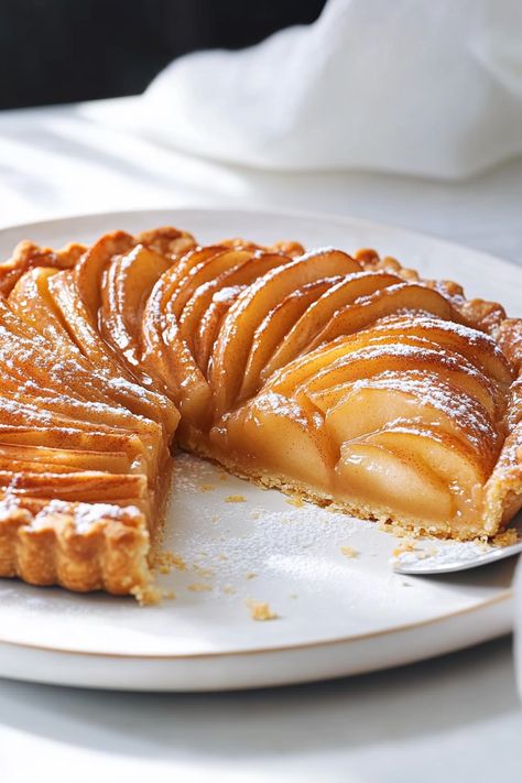 French Cinnamon Apple Tart Simple Apple Tart Recipe, Small Apple Tarts, Apple Mille Feuille Recipe, Apple Tart Aesthetic, Apple Tart Filling Recipe, Healthy Apple Tart, Cinnamon Apple Tart, Apple Tart Filling, Fancy Apple Pie