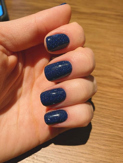 Dark Blue With Glitter Nails, Dark Blue Shiny Nails, Ravenclaw Manicure, Blue Sparkly Nail Ideas, Glitter Navy Blue Nails, Sparkly Navy Nails, Dark Blue Nails Sparkle, Navy Nails With Glitter, Navy Short Nails