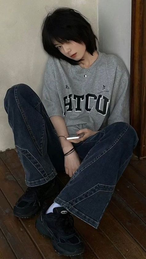 Casual Tomboy Outfits, Tumblr Prompts, Tomboy Outfit Ideas, Tomboy Girls, Outfit Korean Style, 일본 패션, Korean Outfit Street Styles, Outfit Korean, School Dress