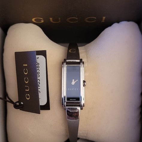 GUCCI 1500 Series Watch Trendy Watches Women Fashion, Gucci Bangle, Trendy Watches Women, Pretty Watches, Trendy Watches, Watches Women Fashion, Gucci Accessories, Jewelry Inspo, Cute Casual Outfits