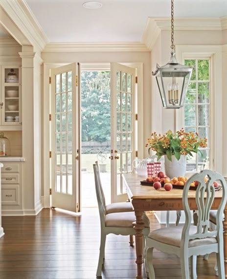 Painting Old Furniture, Farmhouse Dining Room, Dining Room Inspiration, French Door, Farmhouse Dining, Breakfast Room, Banquette, No Place Like Home, 인테리어 디자인