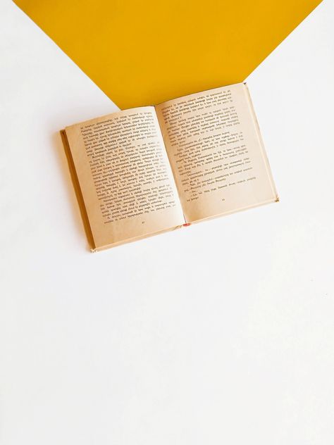 #book #yellow #photoshoot #photography #minimalism #yellowminimalism Book Photography Minimal, Minimal Book Photography, Minimal Product Photography Ideas, Book Product Photography Ideas, Book Product Shoot, Product Photography Book, Pallate Color, Book Product Photography, Yellow Photoshoot