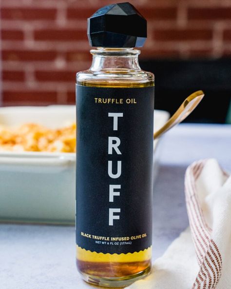 Truffle Sauce Recipe, Truffle Oil Pasta, Truffle Oil Recipes, Parmesan Truffle Fries, Truffle Pizza, Black Truffle Oil, Ooni Pizza, Truffle Mac And Cheese, Truffle Sauce