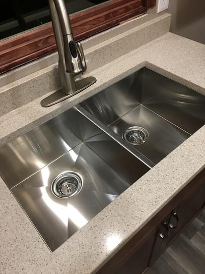 Kitchen Sink Diy, Double Basin Kitchen Sink, Basin Kitchen Sink, Kitchen Sink Window, Replacing Kitchen Countertops, Contemporary Kitchen Sinks, Best Kitchen Sinks, Kitchen Sink Organization, Murphy Bed Ikea