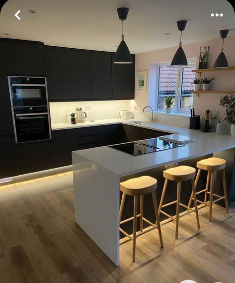 Kitchen With Island Apartment, Small Modern Kitchens With Islands, Kitchen Unit Lighting Ideas, Small Island Kitchen, Open Plan Kitchen Dining Living Layout, Small Kitchen With Island, Small Open Plan Kitchen Living Room, Contrast Kitchen, Kitchen Diner Designs