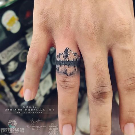 Outdoor Finger Tattoo, Nature Finger Tattoos For Women, Animal Hand Tattoos For Guys, Finger Mountain Tattoo, Mountain Ring Tattoo, Nature Hand Tattoo, Earthly Tattoos, Nature Tattoos Men, Mtb Tattoo