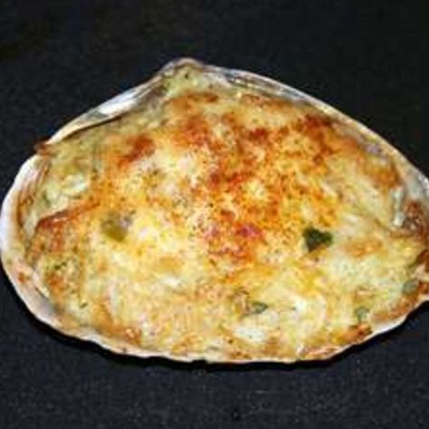 Coquilles St. Jacques Coquilles St Jacques Recipe, Crab Imperial Recipes, Valentine Dinner Recipes, Crab Balls, Crab Imperial, Coquilles St Jacques, Crab Recipe, Scallop Dishes, Creamy Crab