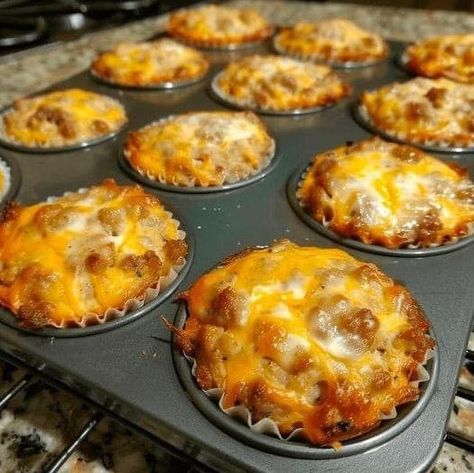 Sausage Muffins with Bisquick - ALL RECIPES GUIDE Bisquick Sausage Muffins, Sausage Breakfast Muffins, Sausage Egg Muffins, Sausage Muffins, Sausage Biscuits, Bisquick Recipes, Shredded Cheddar Cheese, Cheese Muffins, Meal Recipes