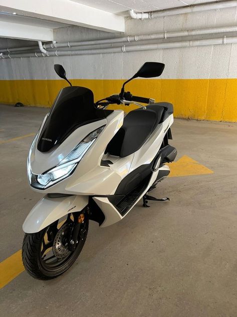 Moto Pcx, Pcx Honda, Motor Pcx, Honda Pcx 160, Honda Scooters, Pcx 160, Honda 125, Moto Honda, Honda Pcx