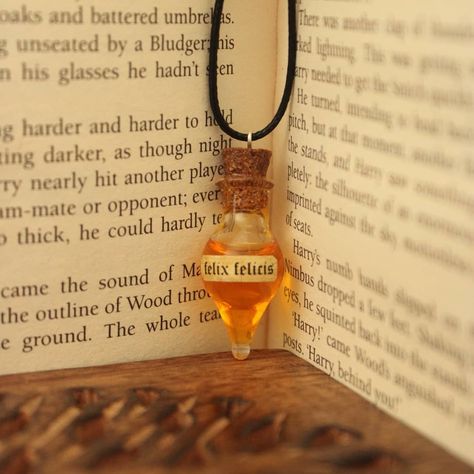 Liquid Luck Potion, Good Luck Potion, Luck Potion, Liquid Luck, Magical Potion, Felix Felicis, Witch Powers, Magic Potions, Harry Potter Potions