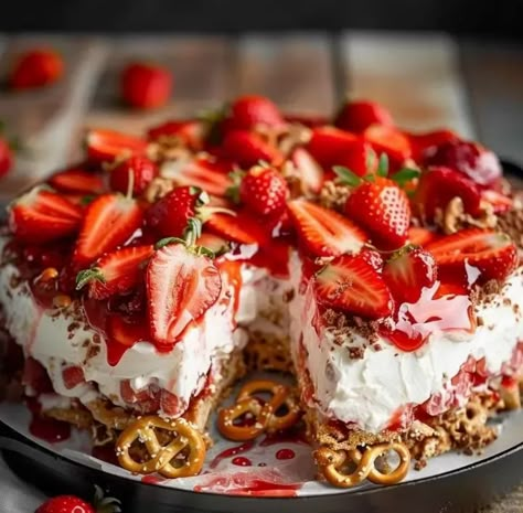 Strawberry Pretzel Salad – Naomi's Recipes Strawberry Pretzel Pie Pioneer Woman, Strawberry Pretzel Cake, Fruit Birthday Desserts, Strawberry Pretzel Trifle, Pretzel Strawberry Dessert, Pretzel Dessert Recipes, Pretzel Salad Strawberry, Strawberry Pretzel Cheesecake, Cake Trifle