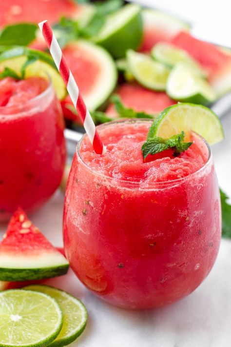 Watermelon Slushies - Cooking For My Soul Monday Plan, Watermelon Mixed Drinks, Freeze Watermelon, Watermelon Slushies, Autumn Harvest Salad, Watermelon Slushie Recipe, Lemonade Slushie, Slushie Recipes, Watermelon Slush