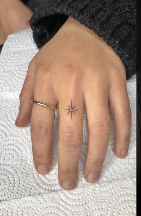 Dr Woo Hand Tattoo, Star On Finger Tattoo, Hand Stars Tattoo, Sparkle Finger Tattoo, Pink Triangle Tattoo, Hot Tattoo Female, Mini Stars Tattoo, Sun Hand Tattoo, Small Baddie Tattoos