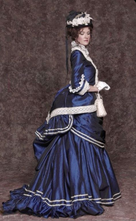 Era Victoria, Jekyll And Hyde, Victorian Dresses, 1800s Fashion, Bustle Dress, Victorian Costume, Old Fashion Dresses, 19th Century Fashion, History Fashion