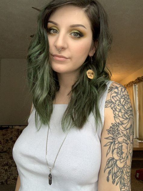 Moss Green Hair Color, Earthy Green Hair, Olive Hair Color Ash, Green Bayalage, Matcha Haircolor, Subtle Green Hair, Mossy Green Hair, Moss Hair Color, Brown Hair Green Highlights