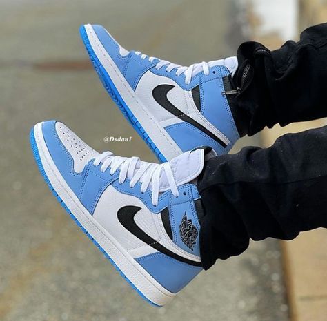 Nike Jordan 1 University Blue, Jordan 1 University Blue Outfit Mens, Jordan 1 University Blue Outfit, Air Jordan 1 University Blue, Blue Outfit Men, Nike Azul, Jordan 1 Unc, Shoes Wallpaper, Urban Shoes