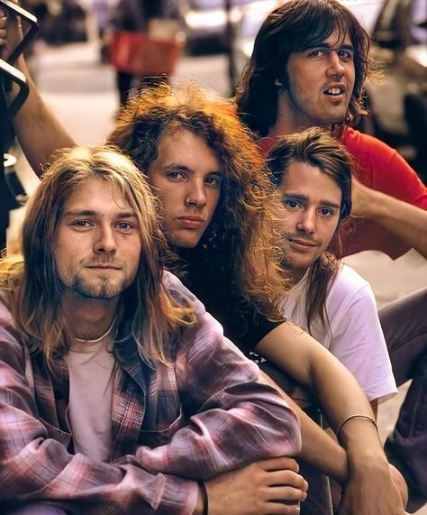 kurt cobain ღ on Instagram: “What’s your opinion on Jason Everman? • • • • • #nirvana #kurtcobain #grunge #kurtsmemento #davegrohl #rock #music #kristnovoselic…” Frances Bean Cobain, Donald Cobain, Krist Novoselić, Nirvana Kurt Cobain, Nirvana Kurt, Grunge Band, Smells Like Teen Spirit, Courtney Love, Dave Grohl