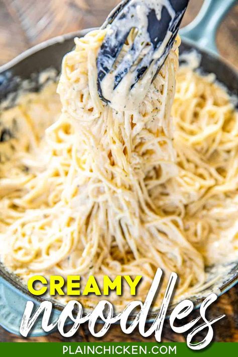 Creamy Noodles - a quick and easy side dish! Ready to eat in about 15 minutes! Spaghetti, cream cheese, milk, parmesan, garlic, butter, cajun seasoning, onion, and parsley. Goes with everything! Steak, chicken, pork. Great side dish or meatless main dish! Spaghetti Cream Cheese, Creamy Noodles, Quick Easy Side Dishes, Pasta Side Dishes, Pasta Sides, Meatless Main Dishes, Vegetarian Side Dishes, Plain Chicken, Easy Eat