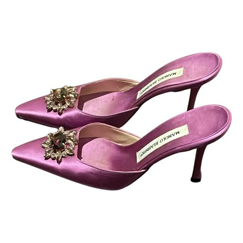 Rare Fuchsia Vintage Manolo Blahnik Satin Mules with crystal buckle/pendant Low ~2” heel Worn extremely lightly twiceLate 1990s, early 2000sSome discoloration from age on inside sole (pictured) but can be cleaned. Vintage Manolo Blahnik, Manolo Blahnik Red, Manolo Blahnik Pink, Manolo Blahnik Sandals, Manolo Blahnik Heels, Vintage Heels, Manolo Blahnik Shoes, Aesthetic Shoes, Elegant Shoes