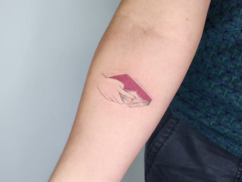 Queer Tattoos Ideas, Gay Tattoo For Women, Sapphic Tattoo Ideas, Sapphic Tattoo, Queer Tattoos, Gay Tattoo, Mini Tattoos, Minimalist Tattoo, Tattoo Idea