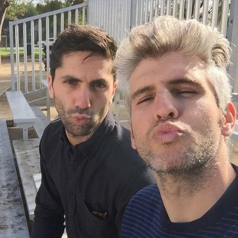 Nev & Max Nev Catfish, Max Catfish, Catfish Show, Catfish Mtv, Max Joseph, Nev Schulman, Catfish The Tv Show, N Max, Mens Cuts