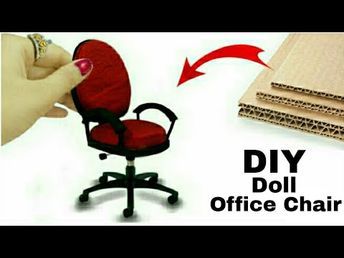 Miniature Office Chair, Miniature Chairs Diy How To Make, Desk Chair Diy, Dollhouse Office, Cardboard Craft Ideas, Miniature Office, Dollhouse Desk, Office Chair Diy, Crafts Cardboard