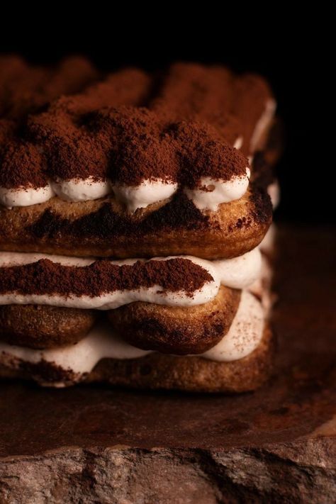 Tiramisu Photography, Tiramisu Aesthetic, Bake Sale Packaging, Chocolate Tiramisu, Tiramisu Dessert, Scones Ingredients, Recipe Drawing, Dessert Photography, Tiramisu Cake